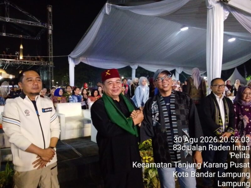 Ketua Umum Pendekar Banten Silat & Seni Debus Surosowan Lampung Hadiri Malam Kemilau Fest Krakatau ke-35