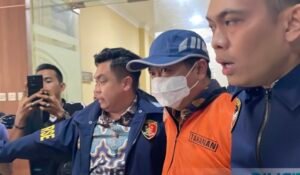 Dugaan Korupsi Rekrutmen Honorer Rp7,38 Miliar, Sekda Lamteng Welly Adiwantra Resmi Dijebloskan ke Tahanan