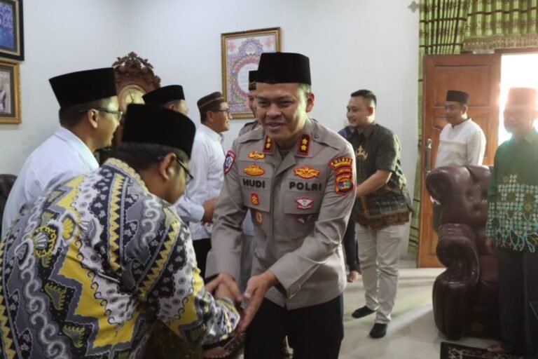 Kapolres Tanggamus Kunjungi Tokoh Agama, Perkuat Sinergi dengan N